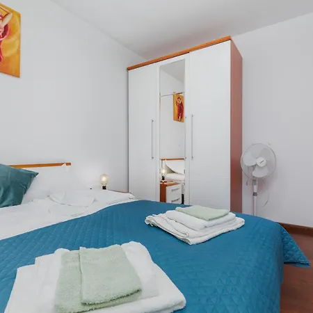 Apartment With Parking Space Drasnice, Makarska - 22517
